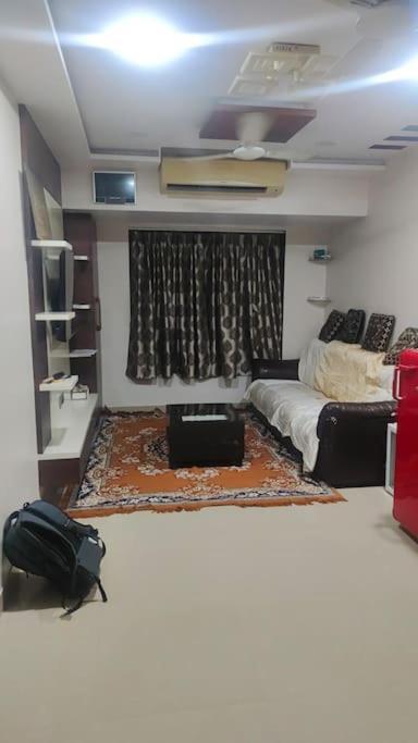 شقة Full Furnished 1 Bhk In South مومباي المظهر الخارجي الصورة